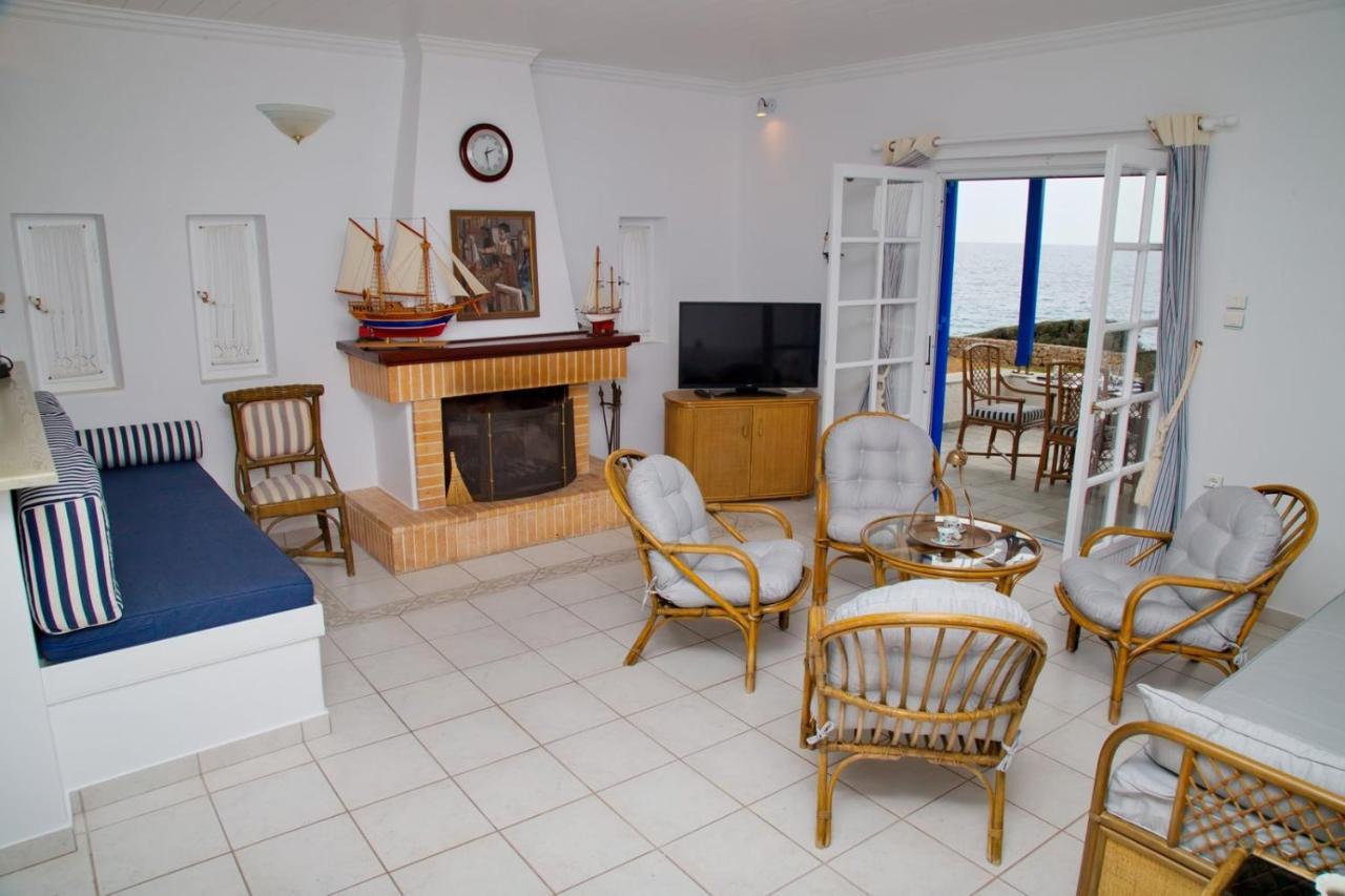Aroura Homes 4Br Beachfront Villa Spétses Buitenkant foto
