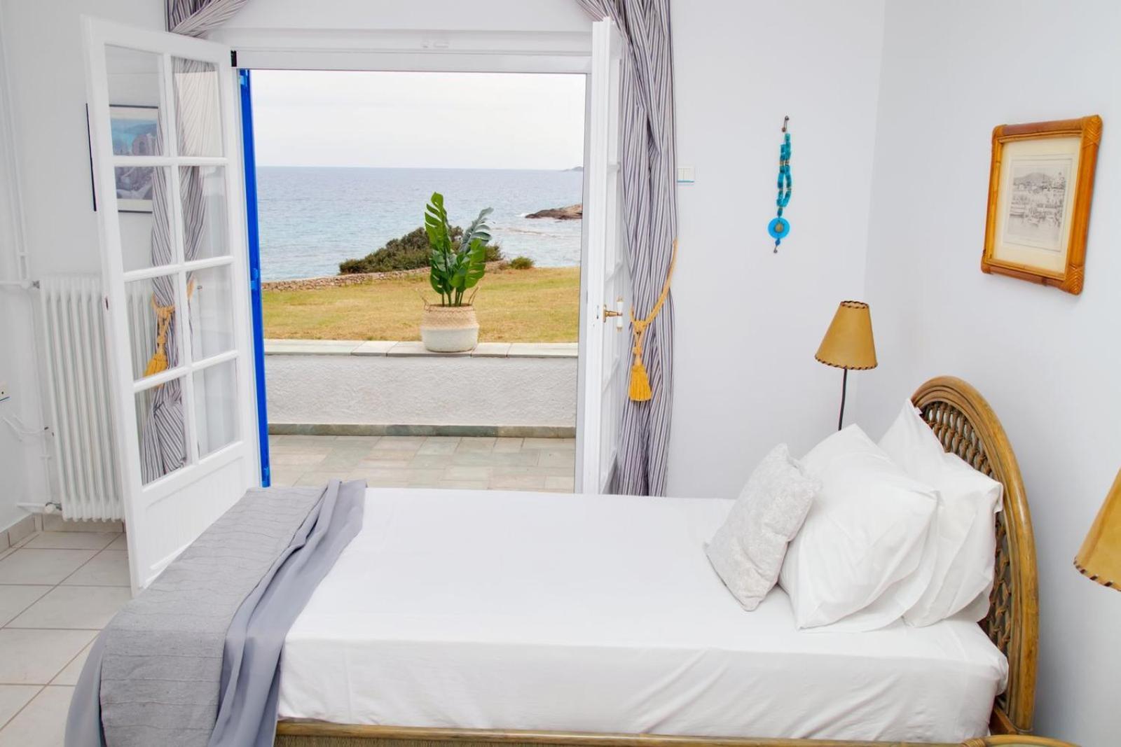Aroura Homes 4Br Beachfront Villa Spétses Buitenkant foto