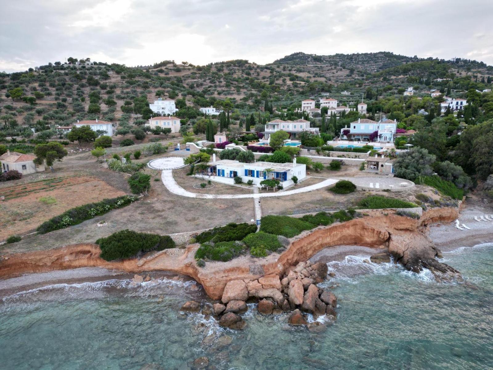 Aroura Homes 4Br Beachfront Villa Spétses Kamer foto